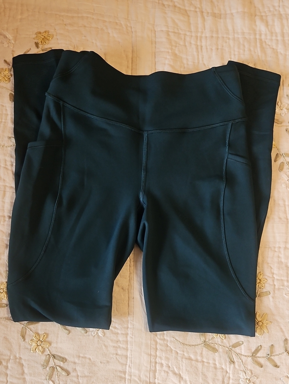 NWT Lululemon Fast And Free Thermal Tight - Picture 2 of 5